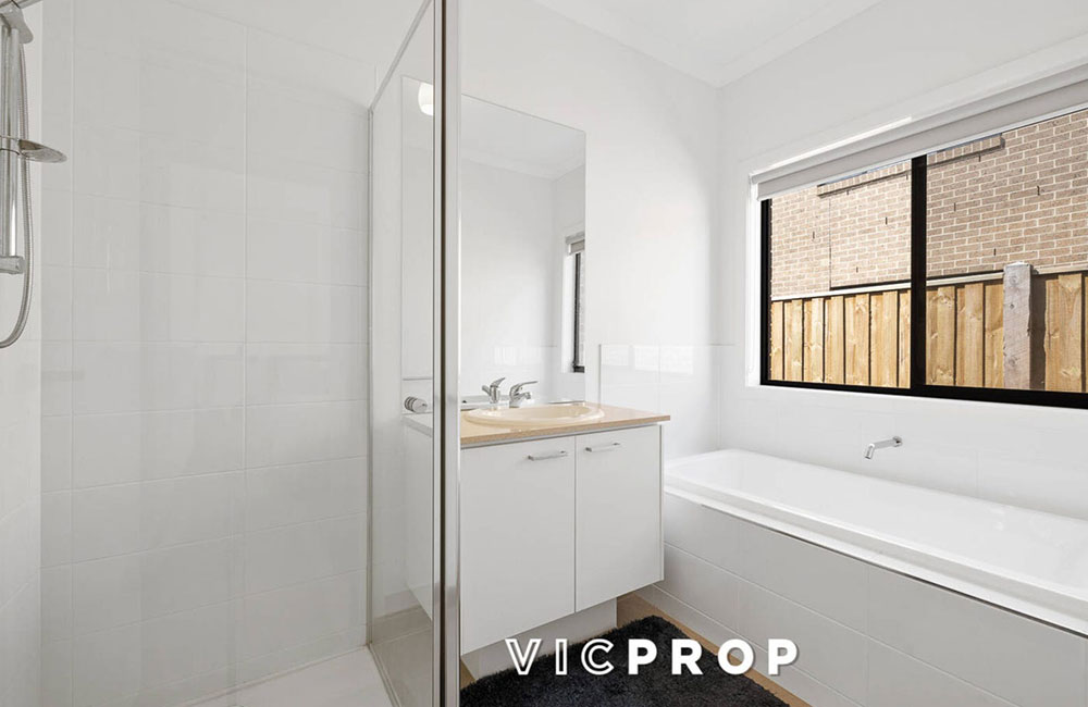 Tarneit SIL Home Bathroom